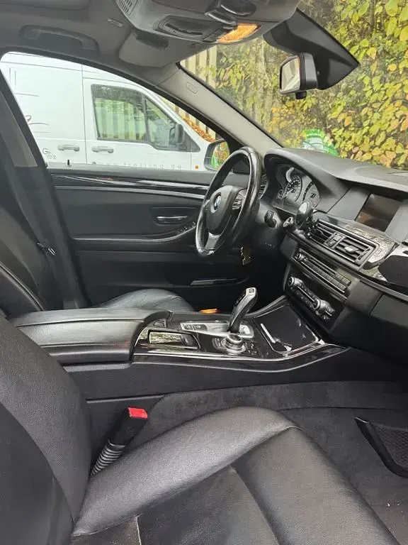 Gebraucht BMW 520 184 PS (135 kW) 2012 Grau Kombi