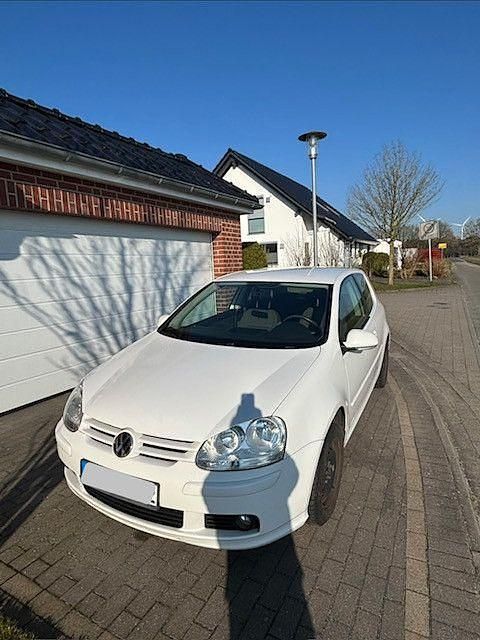 Gebraucht VW Golf VI Trendline 80 PS (58 kW) 2008 Weiß Kleinwagen
