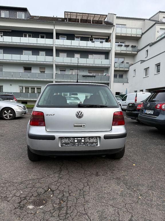 Gebraucht VW Golf IV Comfortline 75 PS (55 kW) 2001 Silber Limousine