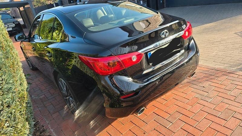 Gebraucht Infiniti Q50 Sport Tech 170 PS (125 kW) 2016 Schwarz Limousine