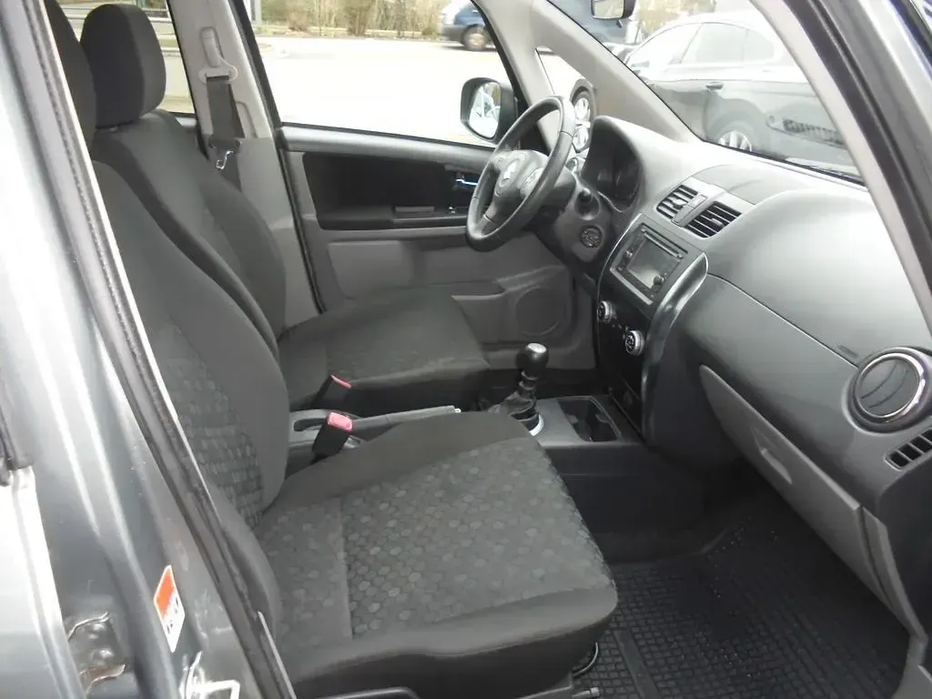 Gebraucht Suzuki SX4 Style 135 PS (99 kW) 2013 Grau SUV