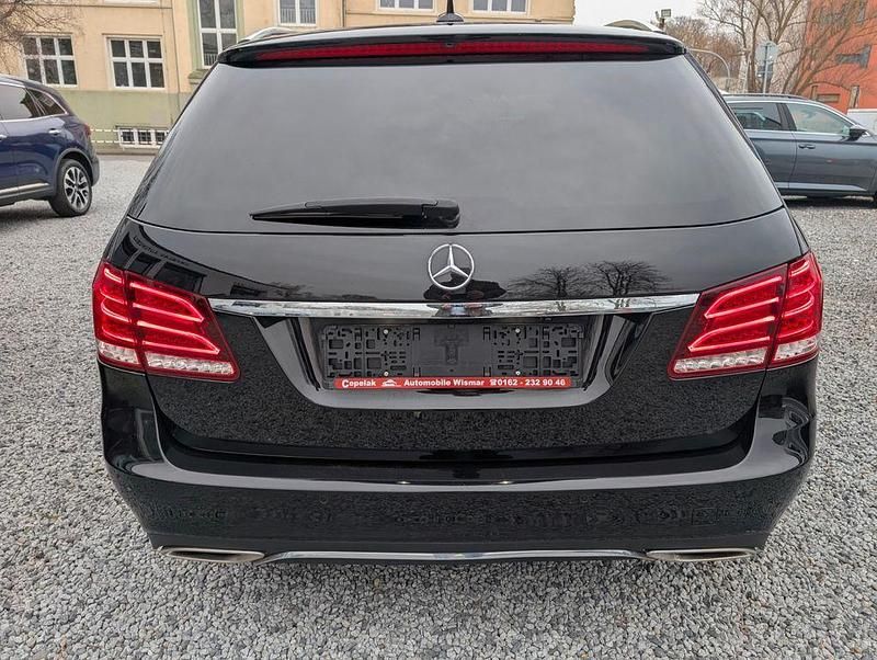 Second-hand Mercedes E250 204 CP (150 kW) 2014 Negru Break