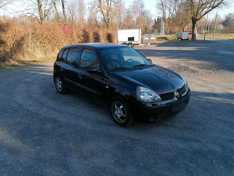 Gebraucht Renault Clio II 75 PS (55 kW) 2005 Rot Kleinwagen
