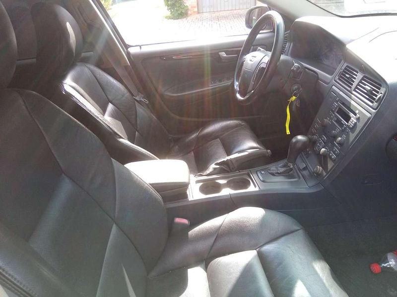 Gebraucht Volvo V70 250 PS (183 kW) 2000 Silber Kombi