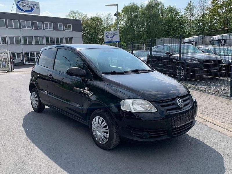 Schwarz Gebraucht 2006 VW Fox Basis Kleinwagen | 2.200 € (Fairer Preis) - Bild 1/4