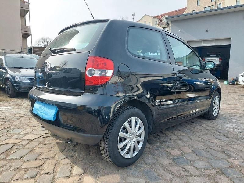 Gebraucht VW Fox Refresh 54 PS (39 kW) 2009 Schwarz Kleinwagen