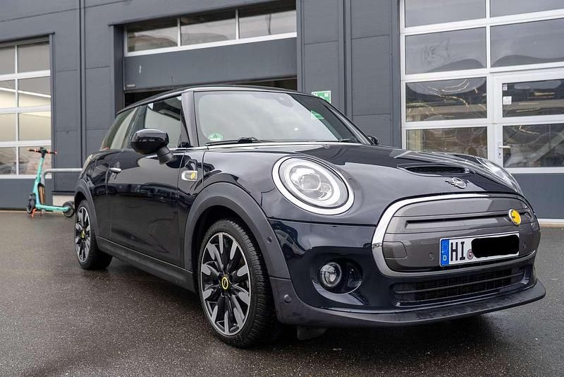 Gebraucht Mini Cooper SE 135 kW (184 PS) 2020 Schwarz Kleinwagen