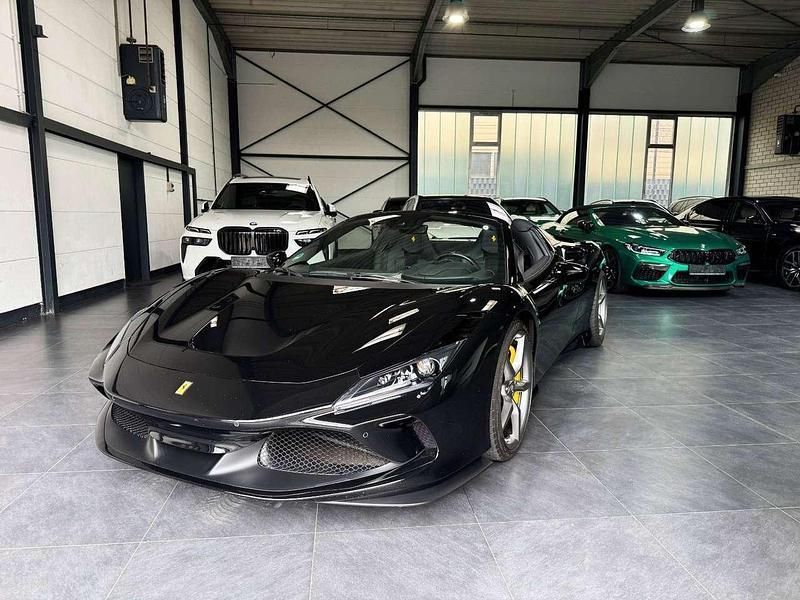 Schwarz Gebraucht 2021 Ferrari F8 Cabrio | 349.950 € (Fairer Preis) - Bild 1/4