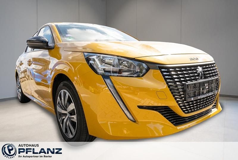 Gebraucht Peugeot 208 Active 101 PS (74 kW) 2024 Gelb Kleinwagen