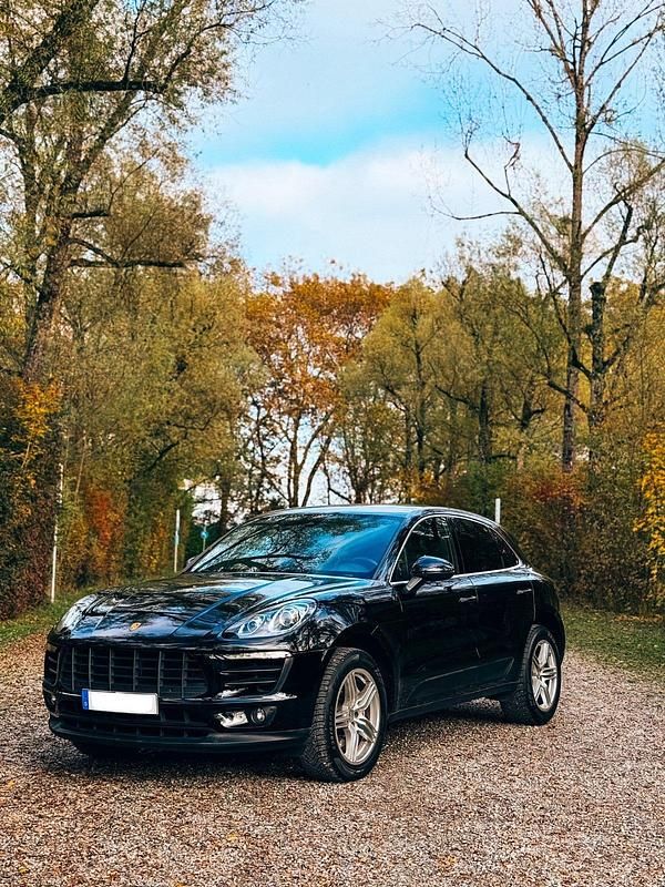 Schwarz Gebraucht 2016 Porsche Macan S SUV | 29.999 € (Guter Preis) - Bild 1/4