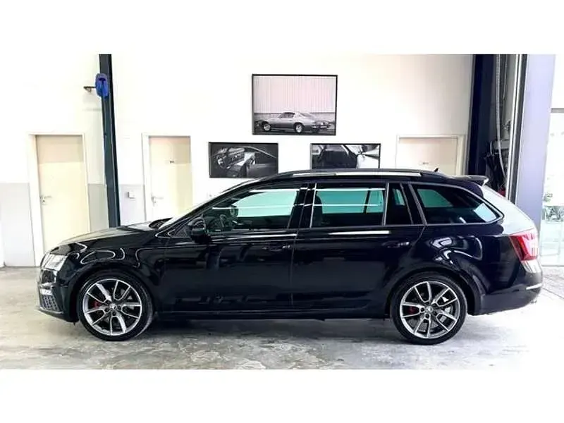 Gebraucht Skoda Octavia RS 184 PS (135 kW) 2019 Cerna magic/black magic Kombi