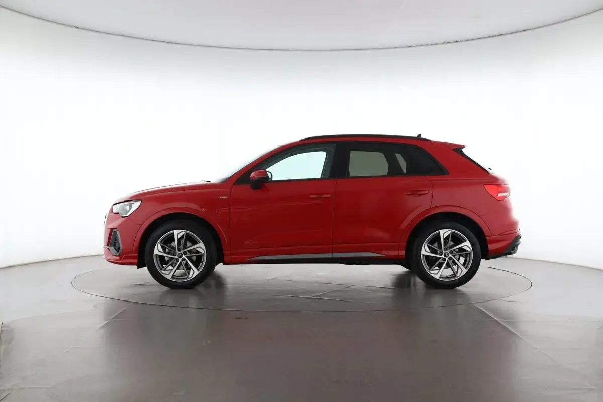 Gebraucht Audi Q3 S-Line 150 PS (110 kW) 2025 Progressivrot metallic SUV