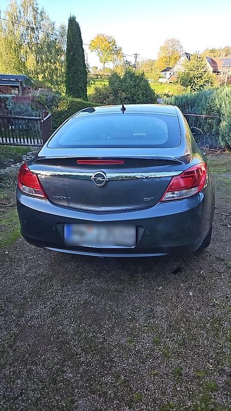 Gebraucht Opel Insignia 160 PS (117 kW) 2012 Grau Limousine