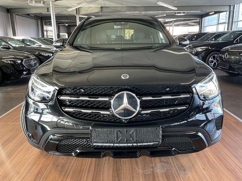 Gebraucht Mercedes GLC300e Exclusive 194 PS (142 kW) 2021 Obsidianschwarz  metalliclack SUV