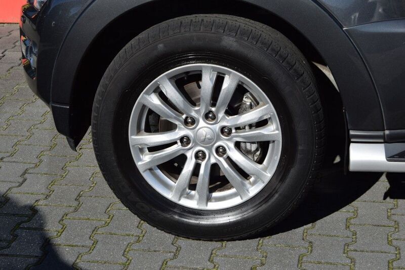 Gebraucht Mitsubishi Pajero 190 PS (139 kW) 2017 Grau SUV