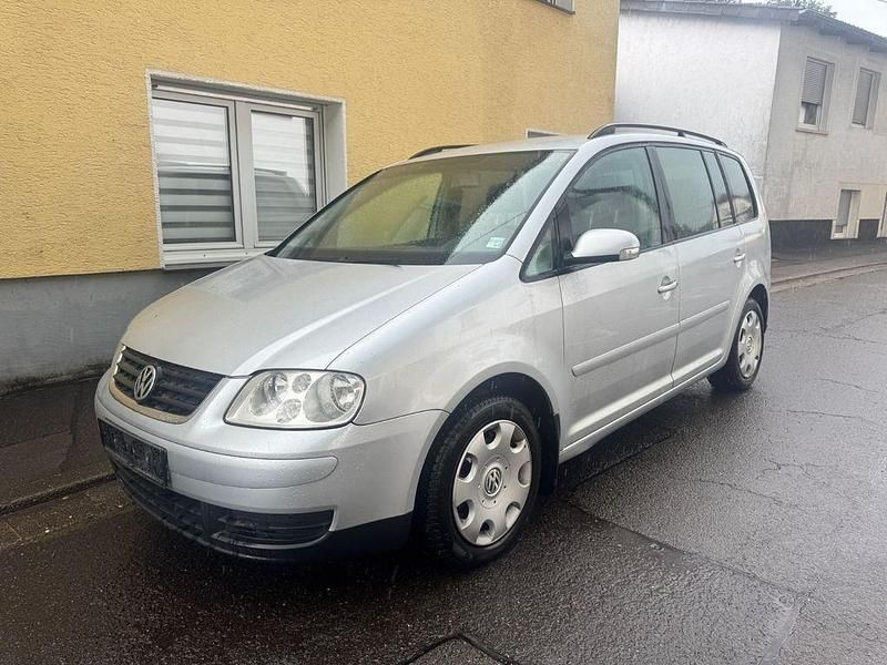 Grau Gebraucht 2004 VW Touran Basis Van / Kleinbus | 1.099 € (Superpreis) - Bild 1/4