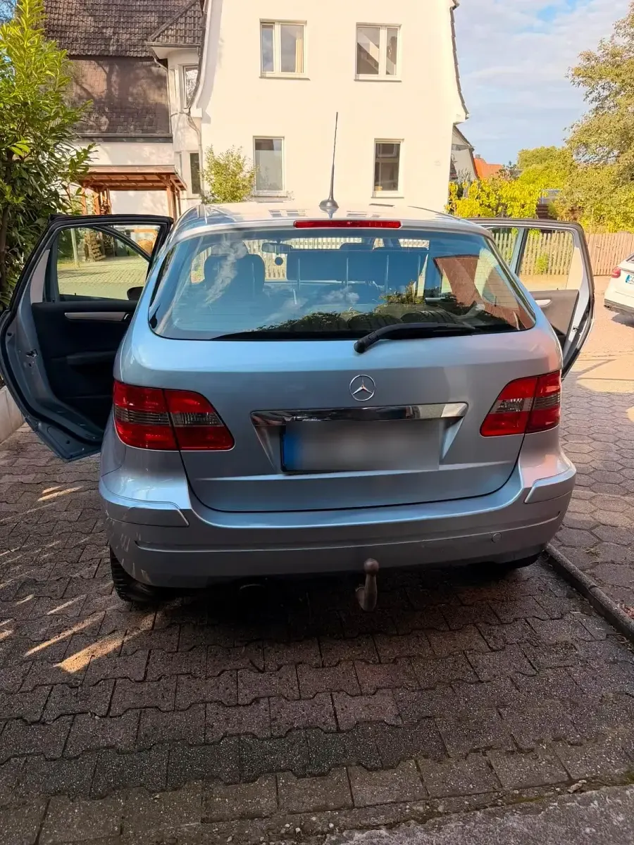 Gebraucht Mercedes B180 109 PS (80 kW) 2006 Blau Van / Kleinbus