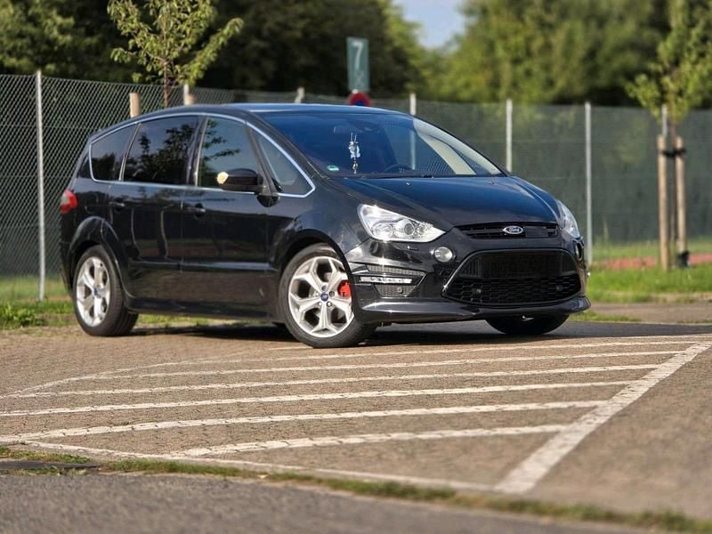 Schwarz Gebraucht 2012 Ford S-MAX Titanium S Van / Kleinbus | 8.500 € (Etwas zu teuer) - Bild 1/4