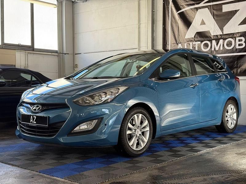 Blau Gebraucht 2013 Hyundai i30 Style Kombi | 8.490 € (Fairer Preis) - Bild 1/4