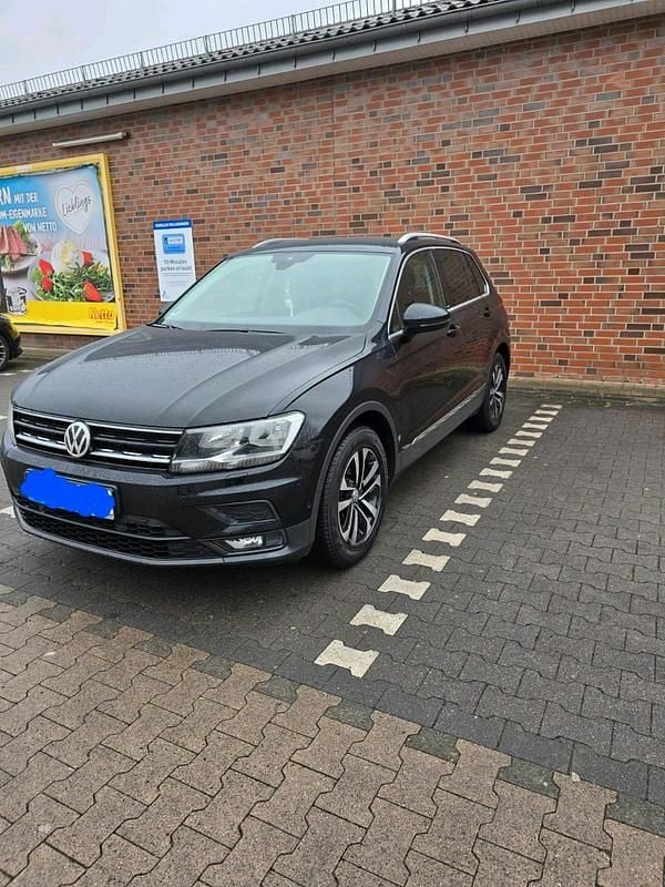 Schwarz Gebraucht 2019 VW Tiguan IQ Drive SUV | 22.499 € (Guter Preis) - Bild 1/4