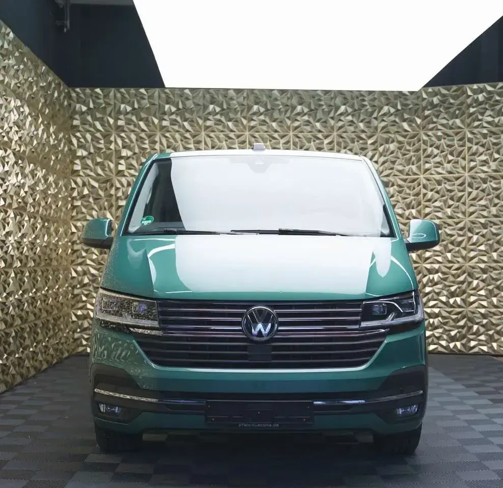 Gebraucht VW T6.1 Generation Six 204 PS (150 kW) 2022 Bay leaf green Van