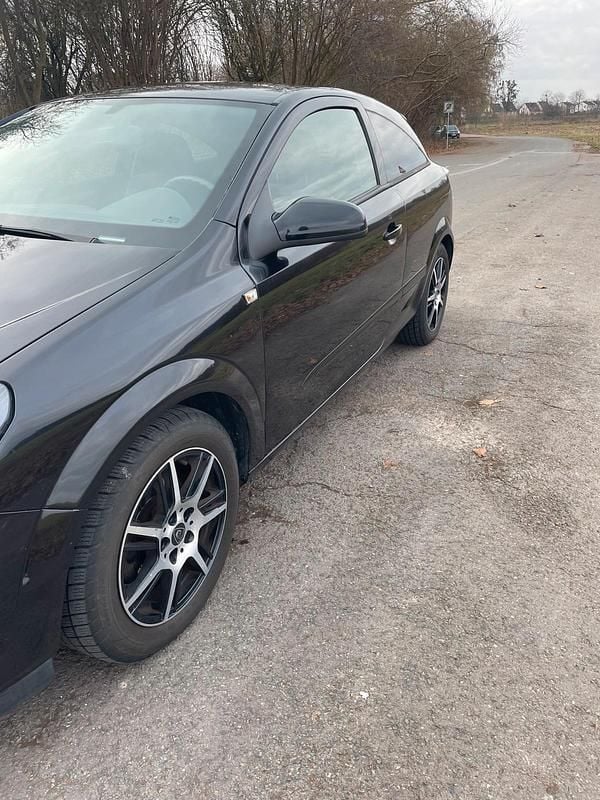 Gebraucht Opel Astra GTC 116 PS (85 kW) 2009 Schwarz Coupé