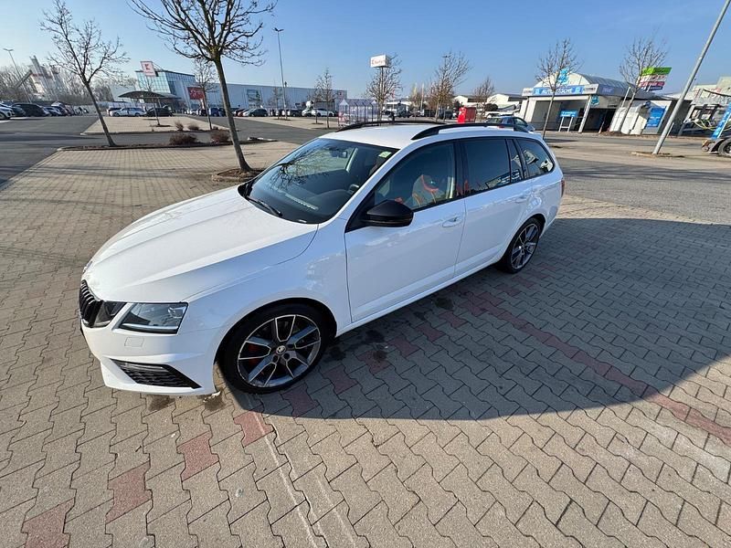Gebraucht Skoda Octavia RS 184 PS (135 kW) 2018 Weiß Kombi