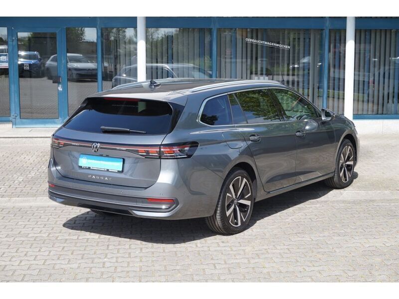 Gebraucht VW Passat Business 150 PS (110 kW) 2024 Grau Kombi