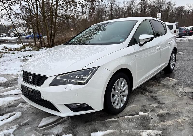 Gebraucht Seat Leon Style 150 PS (110 kW) 2013 Weiß Limousine