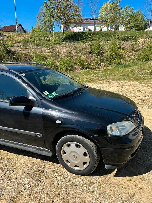 Usata Opel Astra 82 CV (60 kW) 2004 Nero Station wagon