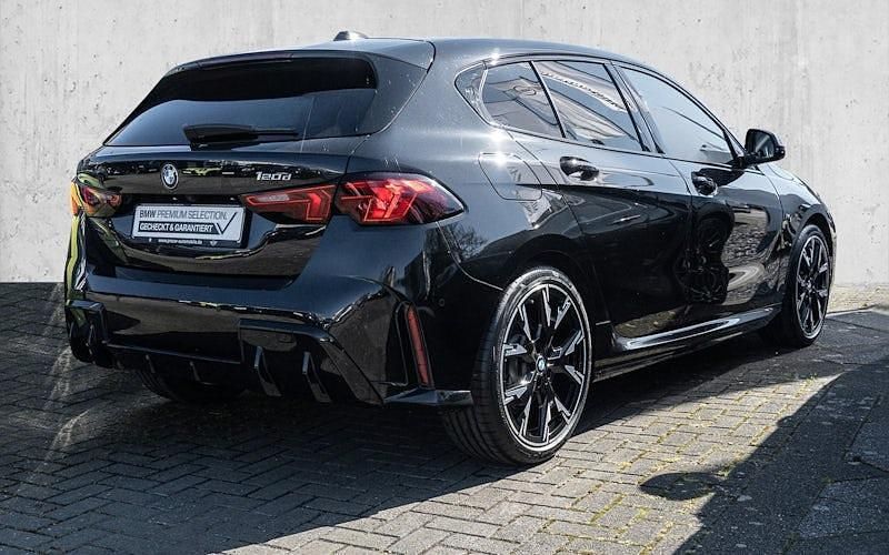 Gebraucht BMW 120 Shadowline 163 PS (119 kW) 2025 Schwarz Kleinwagen