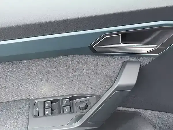 Gebraucht Seat Arona Xperience 110 PS (80 kW) 2023 Mitternachtsschwarz SUV