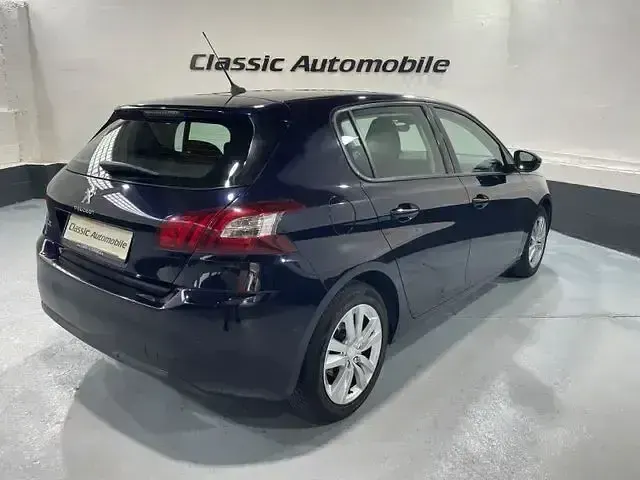 Gebraucht Peugeot 308 Active 125 PS (91 kW) 2014 Blau Limousine