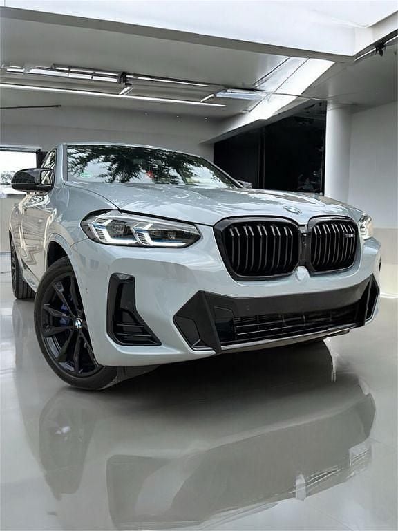Grau Gebraucht 2024 BMW X4 M Sport SUV | 62.300 € (Fairer Preis) - Bild 1/4