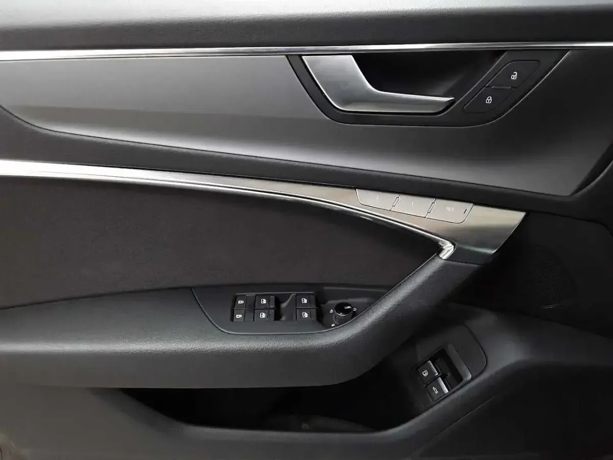 Używany Audi A6 Ambiente 266 KM (195 kW) 2022 Czarny Sedan/Limuzyna