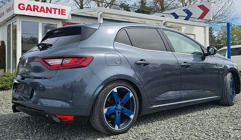 Gebraucht Renault Mégane IV 132 PS (97 kW) 2016 Grau Limousine