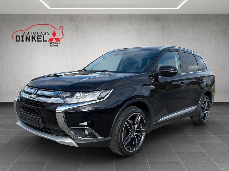 Schwarz Gebraucht 2017 Mitsubishi Outlander Top SUV | 12.900 € (Superpreis) - Bild 1/4
