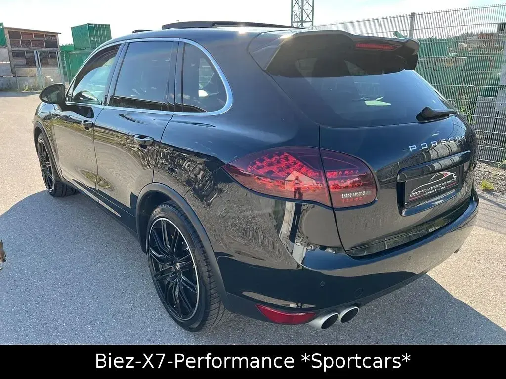 Gebraucht Porsche Cayenne Turbo 500 PS (367 kW) 2012 Schwarz SUV