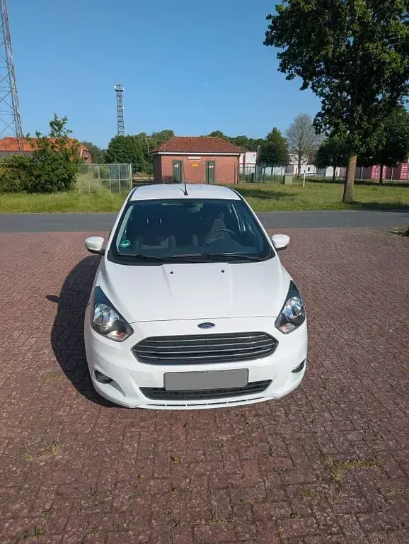 Gebraucht Ford Ka 69 PS (50 kW) 2018 Weiß Limousine
