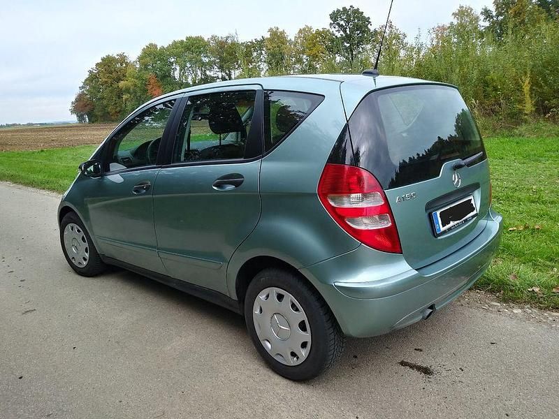 Blau Gebraucht 2005 Mercedes A150 Classic Van / Kleinbus | 2.900 € (Guter Preis) - Bild 1/4