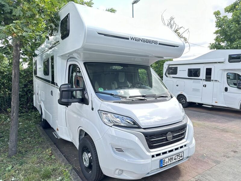 Weiss Gebraucht 2024 Weinsberg CaraHome Van | 62.980 € - Bild 1/4