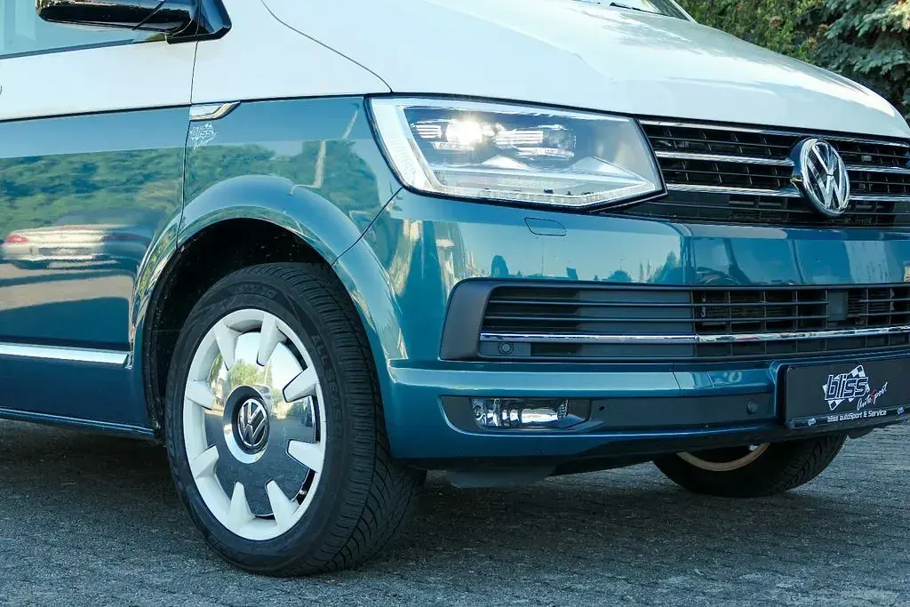 Gebraucht VW Multivan Highline 204 PS (150 kW) 2017 Grün Van / Kleinbus