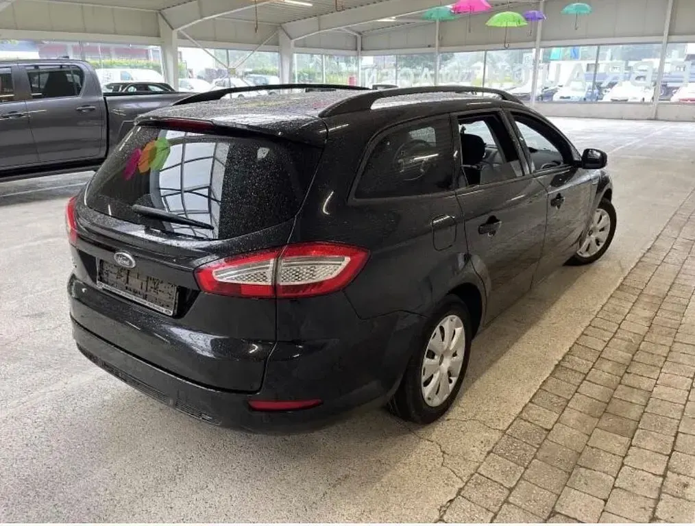 Gebraucht Ford Mondeo 116 PS (85 kW) 2011 Schwarz Limousine
