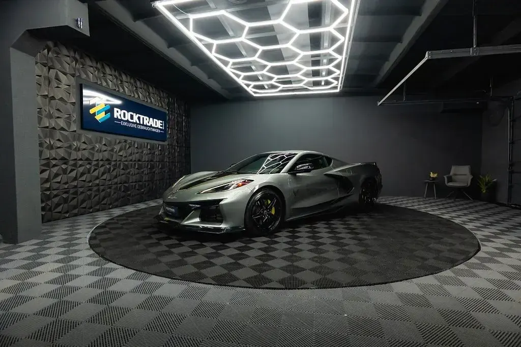 Gebraucht Corvette Stingray 481 PS (353 kW) 2023 Grau Coupé