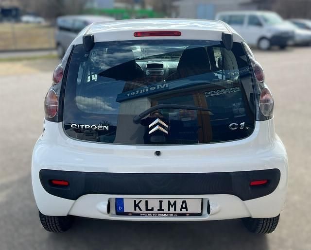 Gebraucht Citroën C1 SELECTION 68 PS (50 kW) 2011 Weiß Kleinwagen