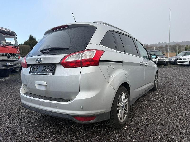 Gebraucht Ford Grand C-Max Titanium 140 PS (102 kW) 2014 Silber Van / Kleinbus