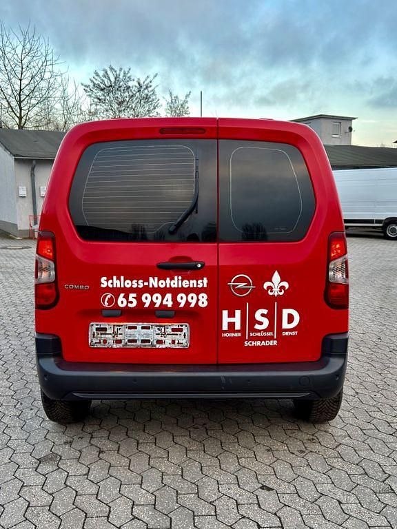 Gebraucht Opel Combo Selection 102 PS (75 kW) 2020 Rot Van / Kleinbus