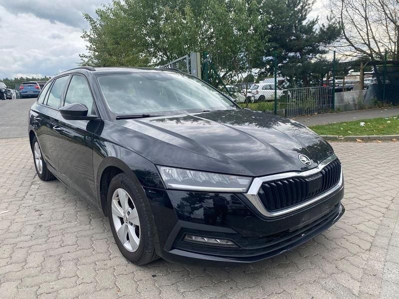 Schwarz Gebraucht 2023 Skoda Octavia Ambition Kombi | 13.800 € (Guter Preis) - Bild 1/4