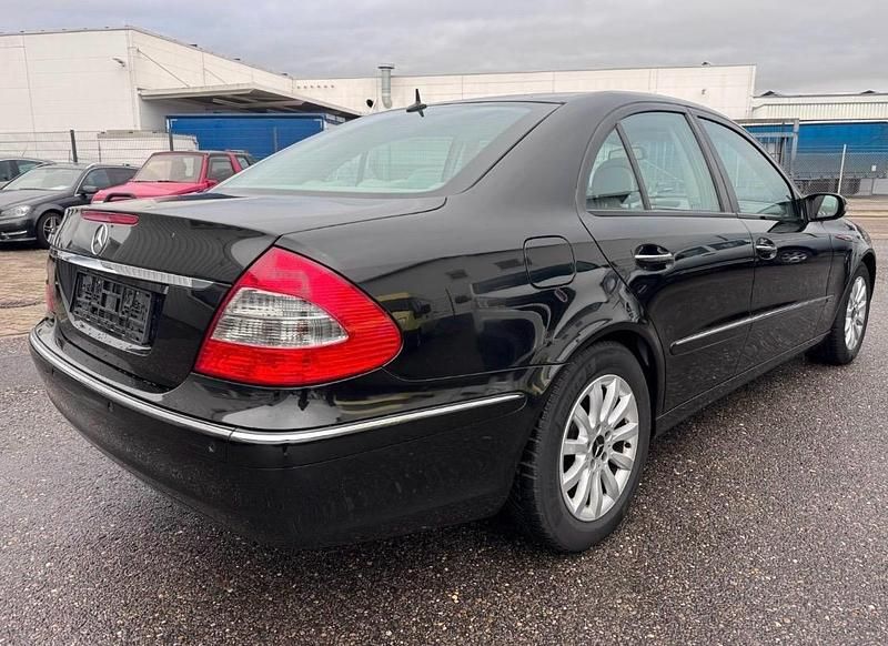Gebraucht Mercedes E320 Elegance 224 PS (164 kW) 2003 Schwarz Limousine