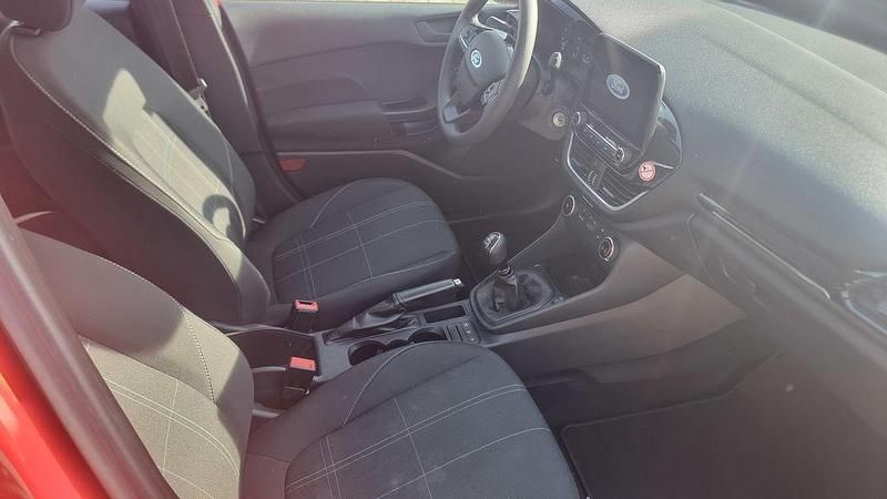 Gebraucht Ford Fiesta Trend 95 PS (69 kW) 2021 Rot Kleinwagen